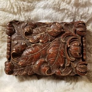 💝Vintage Carved Wooden Trinket Box.